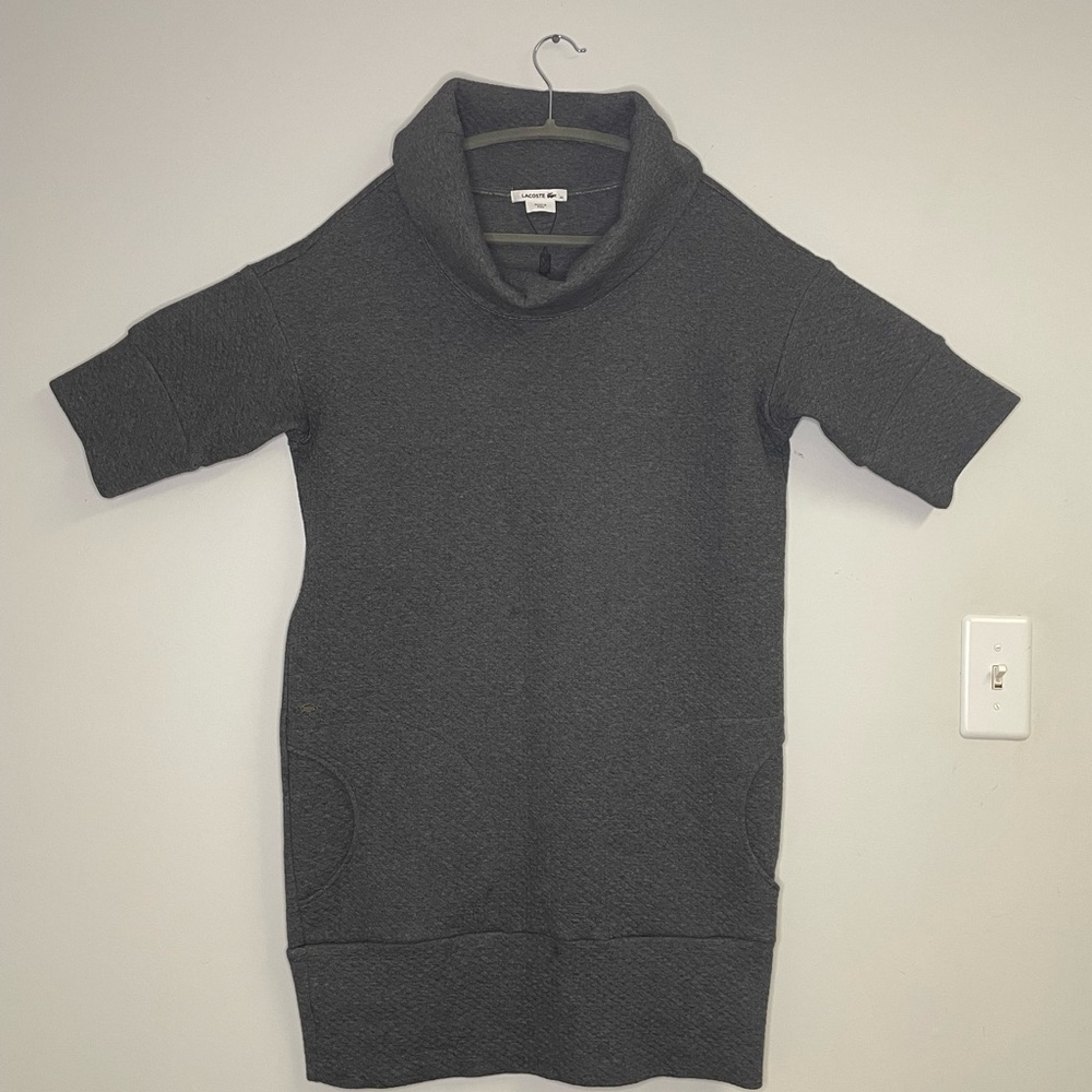 NWT Lacoste shirt sleeve sweatshirt dress with pockets. Gray size 40/8